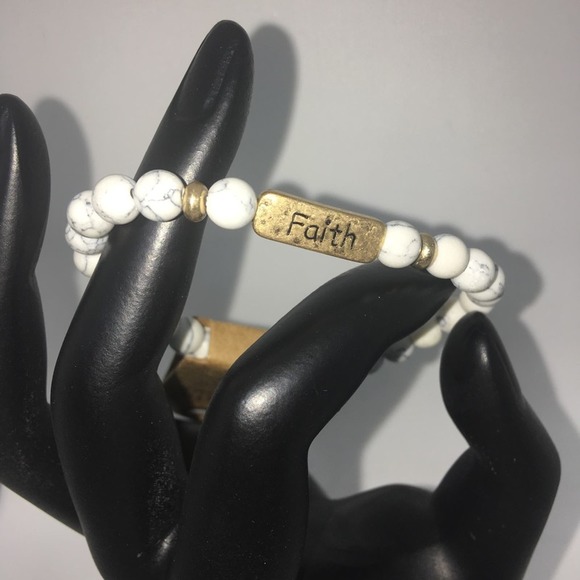 Boutique Jewelry - Etched “Faith” Inspirational Beaded Bracelet - White